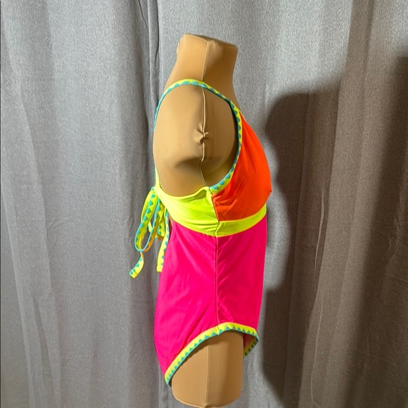 POPVIL Colorful women’s Swimwear - Picture 10 of 11